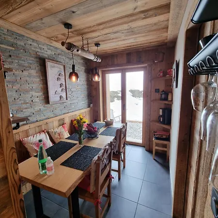 Au Pied, 3ch 2sdb Garage Terrasse Apartman